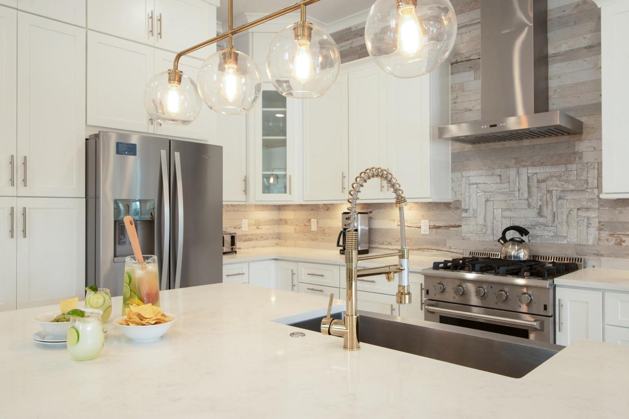 דסטין Edgewater By Avantstay Gorgeous Character Lakefront Home W Private Dock מראה חיצוני תמונה